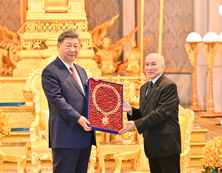 習(xí)近平會(huì)見(jiàn)柬埔寨國(guó)王西哈莫尼